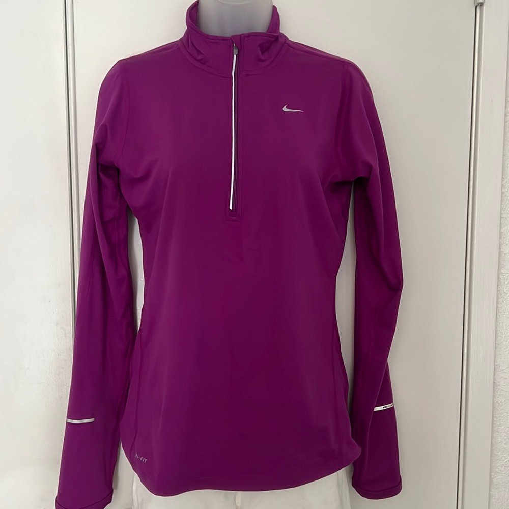Women’s Nike Dri-Fit, half zip pull over ~ Small